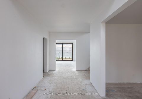 Photo 5 at 99 Lake Promenade, Long Branch, Toronto