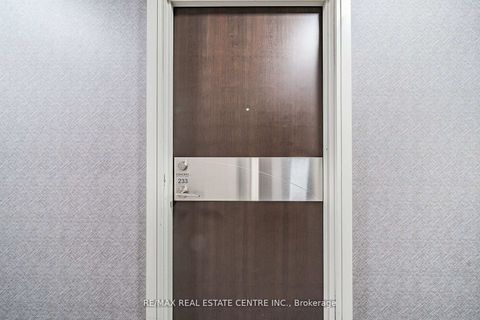 Photo 4 at 233 - 38 Dan Leckie Way, Waterfront Communities C1, Toronto