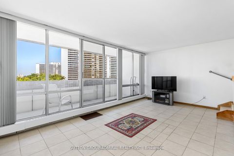 Photo 11 at 806 - 455 Sentinel Road, York University Heights, Toronto