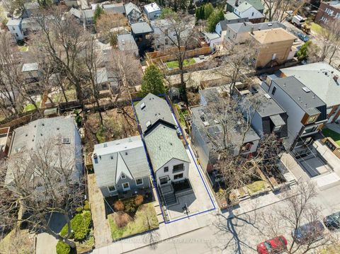 Photo 2 at 7 Ivy Avenue, South Riverdale, Toronto