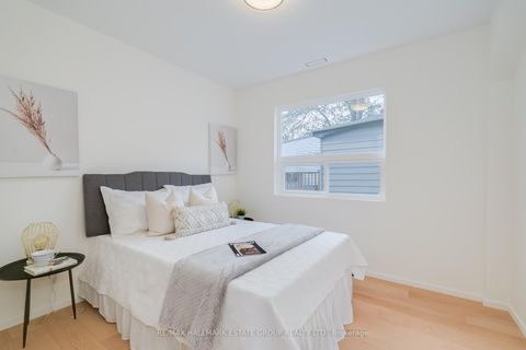 Photo 29 at 7 Ivy Avenue, South Riverdale, Toronto