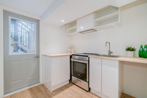 Photo 39 at 7 Ivy Avenue, South Riverdale, Toronto