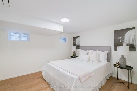 Photo 41 at 7 Ivy Avenue, South Riverdale, Toronto