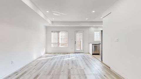 Photo 7 at 42-02 - 2420 Baronwood Drive, WM Westmount, Oakville