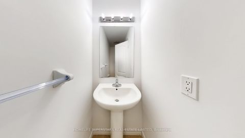 Photo 15 at 42-02 - 2420 Baronwood Drive, WM Westmount, Oakville