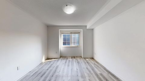 Photo 18 at 42-02 - 2420 Baronwood Drive, WM Westmount, Oakville