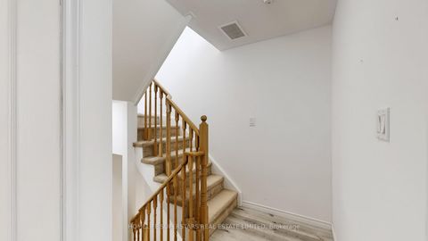 Photo 29 at 42-02 - 2420 Baronwood Drive, WM Westmount, Oakville