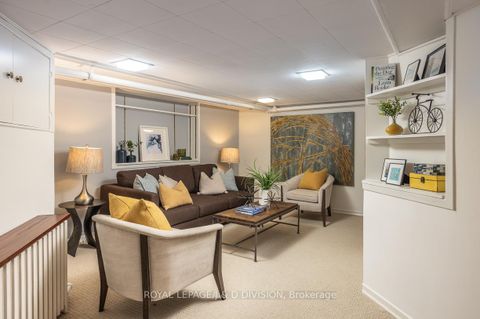 Photo 26 at 193 Glenview Avenue, Lawrence Park South, Toronto