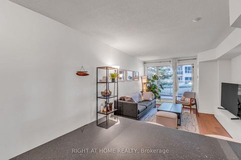 Photo 16 at 202 - 600 Queens Quay W, Waterfront Communities C1, Toronto