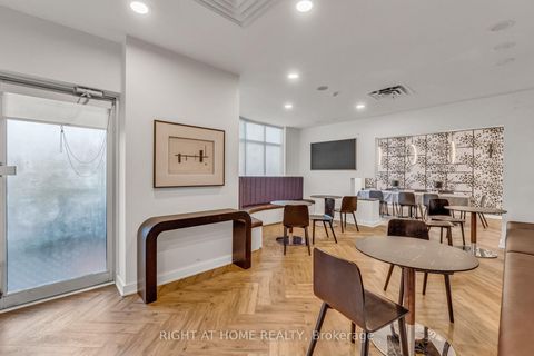 Photo 22 at 202 - 600 Queens Quay W, Waterfront Communities C1, Toronto