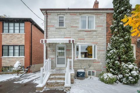 Photo 1 at 363 Hopewell Avenue, Belgravia, Toronto