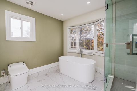 Photo 30 at 1448 Mayors Manor, GA Glen Abbey, Oakville