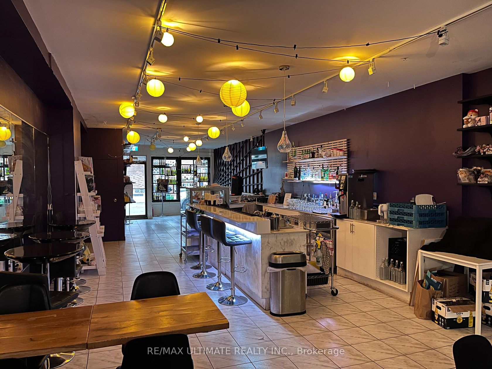 1193 Dundas Street, Bellwoods, Toronto photo number 2