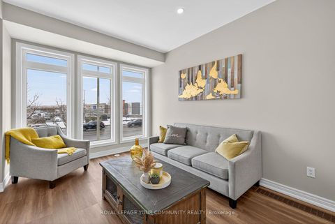 Photo 3 at 193 Zokol Drive, Bayview Northeast, Aurora