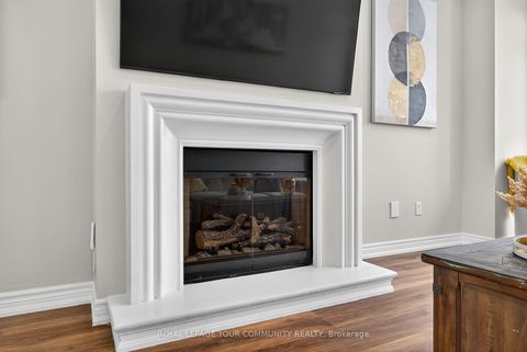 Photo 5 at 193 Zokol Drive, Bayview Northeast, Aurora