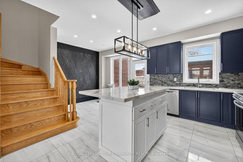 Photo 6 at 193 Zokol Drive, Bayview Northeast, Aurora