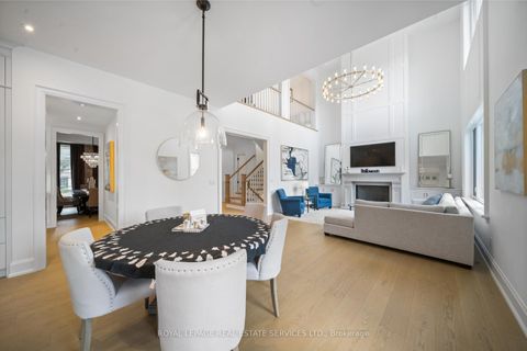 Photo 13 at 8 Graywood Drive, Rosethorn, Toronto