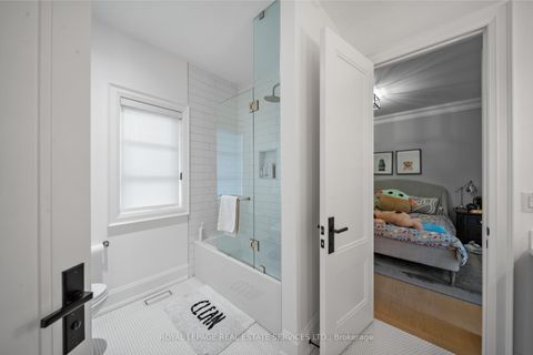 Photo 30 at 8 Graywood Drive, Rosethorn, Toronto