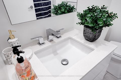 Photo 25 at 402 - 25 Richmond Street E, Yonge Corridor, Toronto