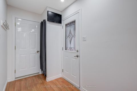 Photo 7 at 36 Ponymill Drive, Milliken, Toronto