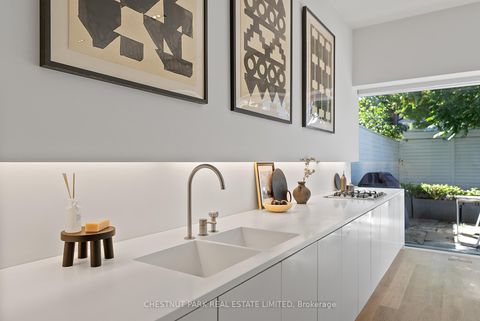 Photo 10 at 82 Robert Street, University, Toronto