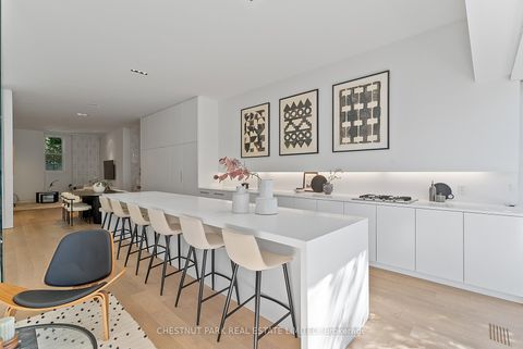 Photo 12 at 82 Robert Street, University, Toronto