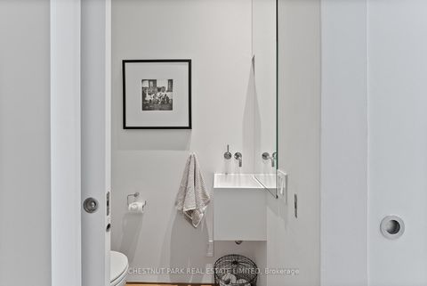 Photo 21 at 82 Robert Street, University, Toronto