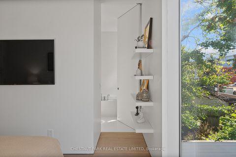 Photo 24 at 82 Robert Street, University, Toronto