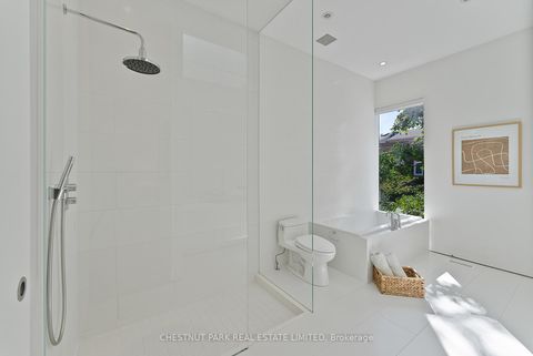 Photo 26 at 82 Robert Street, University, Toronto