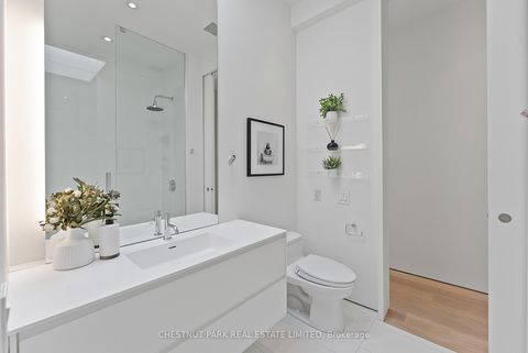 Photo 31 at 82 Robert Street, University, Toronto