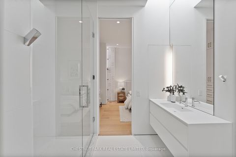 Photo 32 at 82 Robert Street, University, Toronto