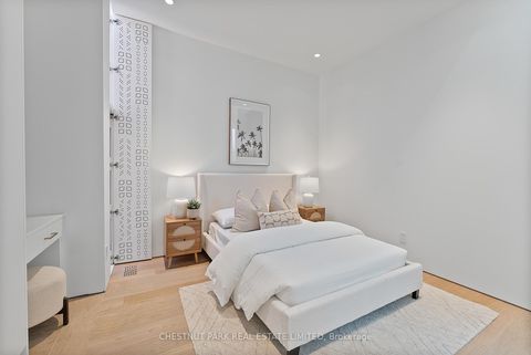 Photo 33 at 82 Robert Street, University, Toronto