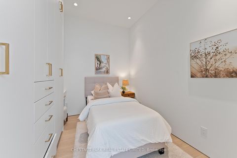 Photo 35 at 82 Robert Street, University, Toronto