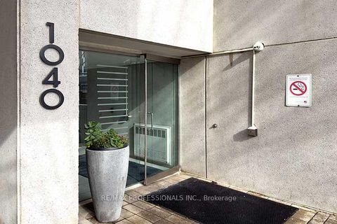 Photo 1 at 419 - 1040 The Queensway Avenue, City Centre West, Toronto