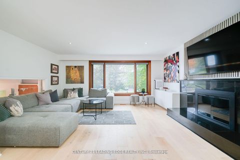 Photo 10 at 4 Aveline Crescent, Bendale, Toronto
