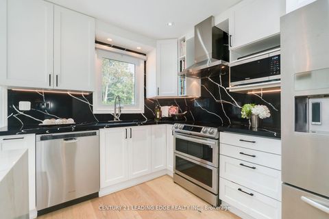 Photo 18 at 4 Aveline Crescent, Bendale, Toronto