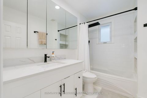 Photo 32 at 4 Aveline Crescent, Bendale, Toronto