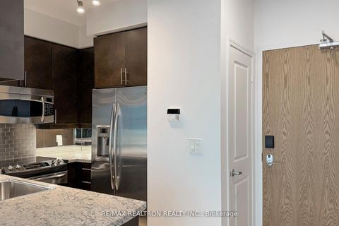 Photo 3 at LPH01 - 1910 Lake Shore Boulevard W, Swansea, Toronto