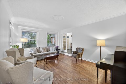 Photo 11 at 87 George Street, Aurora Village, Aurora