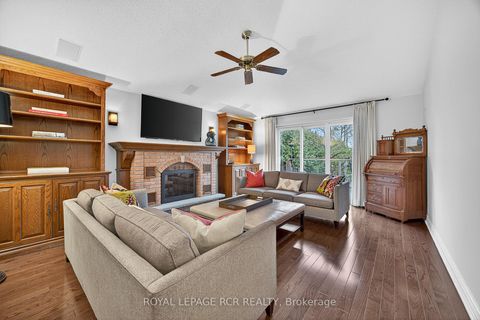 Photo 12 at 87 George Street, Aurora Village, Aurora