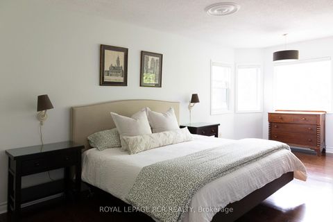 Photo 14 at 87 George Street, Aurora Village, Aurora