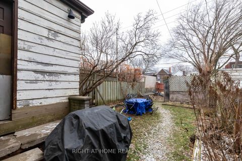 Photo 24 at 18 Mallon Avenue, South Riverdale, Toronto