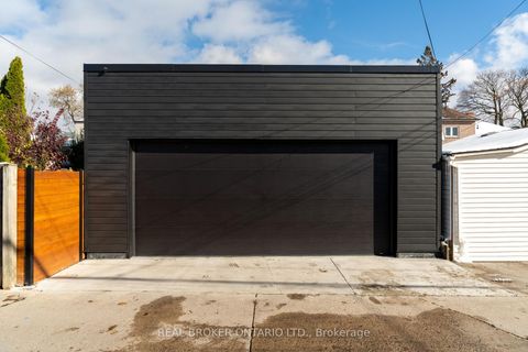 Photo 36 at 104 Greenlaw Avenue, Davenport, Toronto