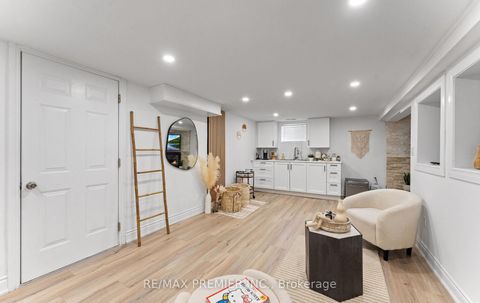 Photo 25 at 21 Yvonne Avenue, CFB, Toronto