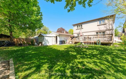 Photo 30 at 21 Yvonne Avenue, CFB, Toronto