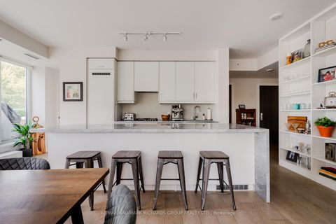 Photo 3 at 401 - 1960 Queen Street E, The Beaches, Toronto