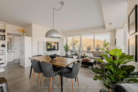 Photo 8 at 401 - 1960 Queen Street E, The Beaches, Toronto