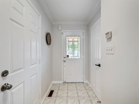 Photo 4 at 143 Bonspiel Drive, Morningside, Toronto