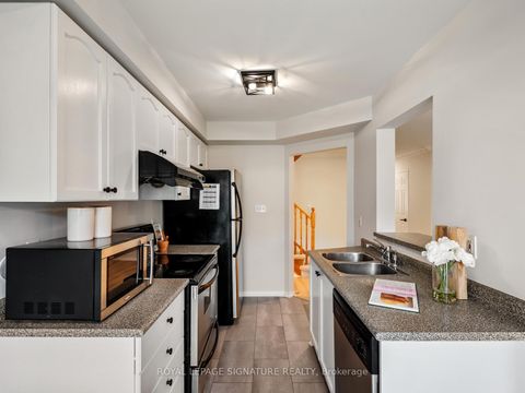 Photo 14 at 143 Bonspiel Drive, Morningside, Toronto