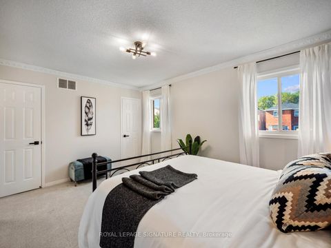 Photo 23 at 143 Bonspiel Drive, Morningside, Toronto